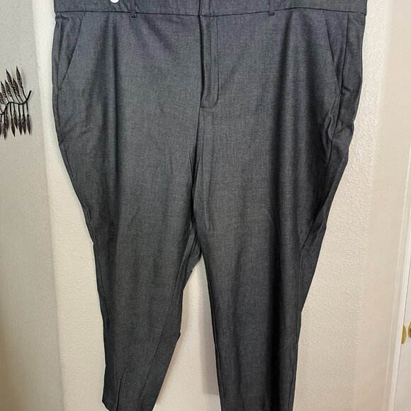 torrid Pants - NWT Torrid Comfort Flex Waistband Slim Taper Studio Luxe Woven High-Rise Pant
